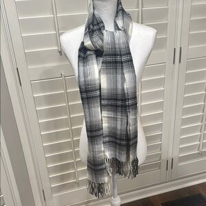 Plaid Black and White Men's or Women’s Scarf